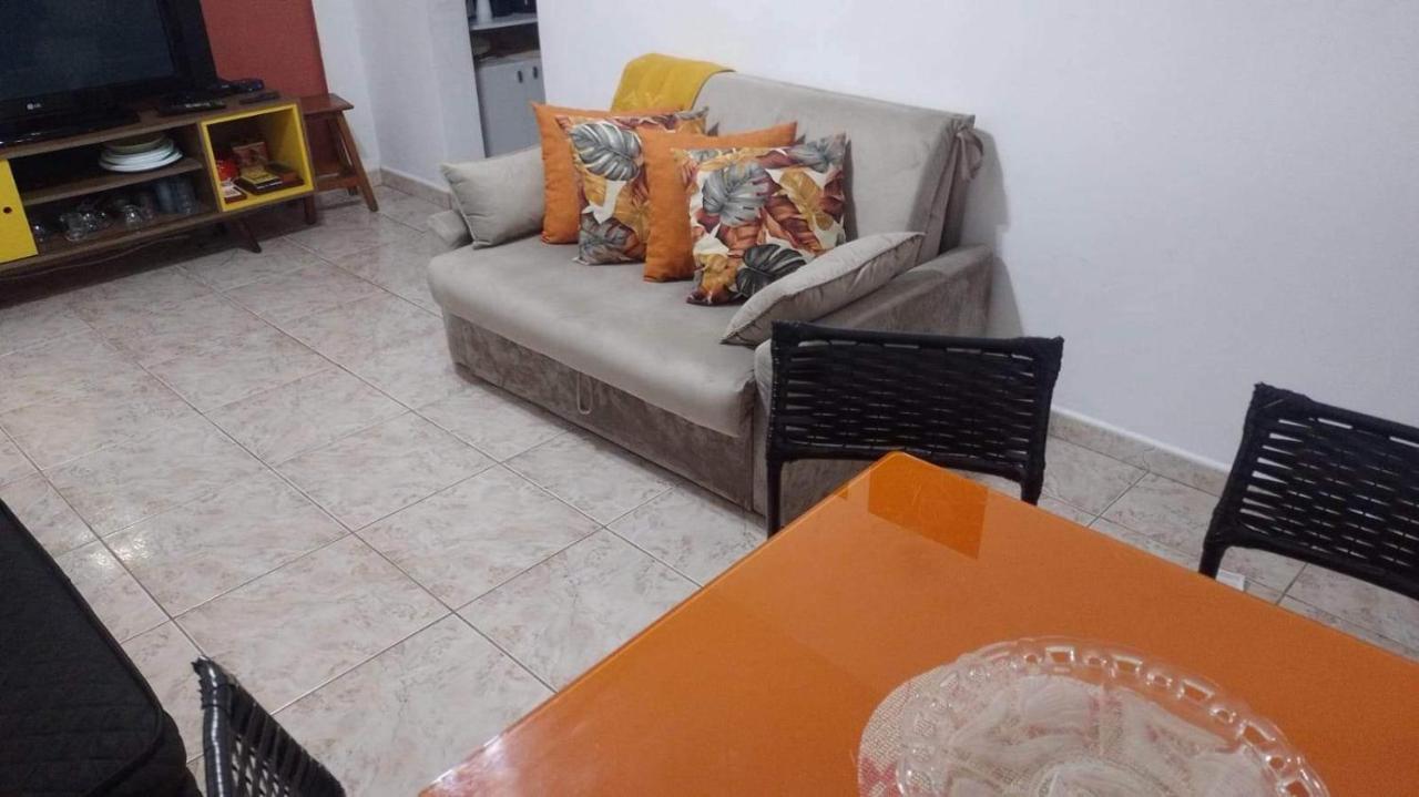 Apartamento Gonzaga 1 Quadra Praia c/ Manobrista *