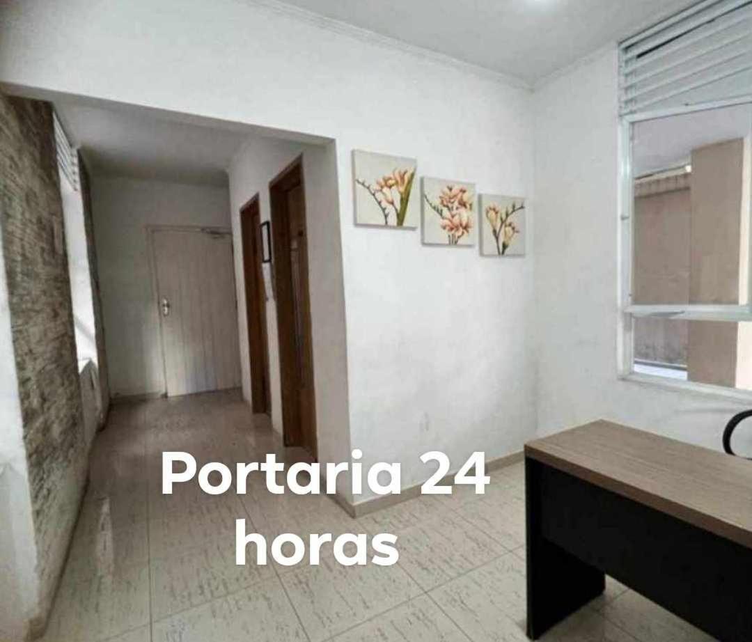 Apartamento Gonzaga 1 Quadra Praia c/ Manobrista * Santos (Sao Paulo)
